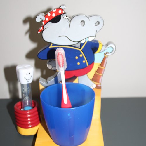 Porte brosse à dents "hippopotame pirate "