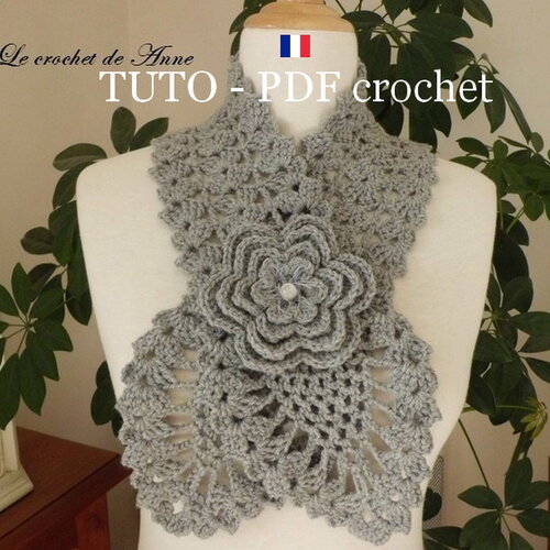 Tuto crochet - echarpe aux pointes ananas ornée d'une fleur broche, facile à réaliser, tuto en français !