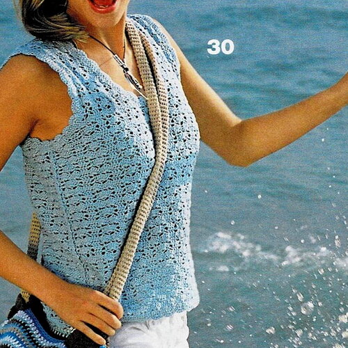 Modèle top coton bleu ciel, taille 38/40, 42/44, 46/48, explications et grilles en français, pdf crochet vintage francais