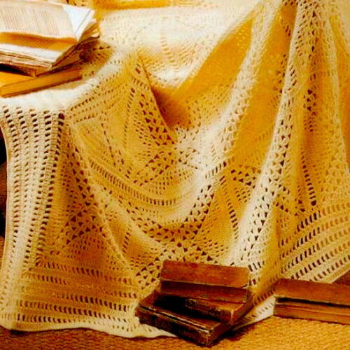 Modèle plaid laine crème, carrés granny en croix, style campagnard, explications et grilles en français, pdf crochet vintage !