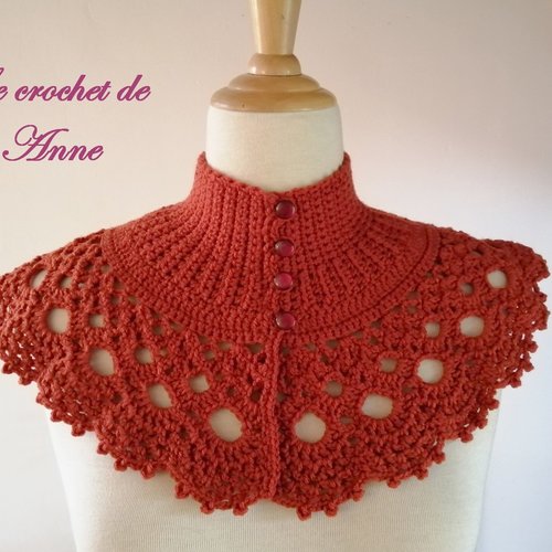 Tour de cou / col corail orange, de style victorien orné d'une belle bordure dentelle ajourée !