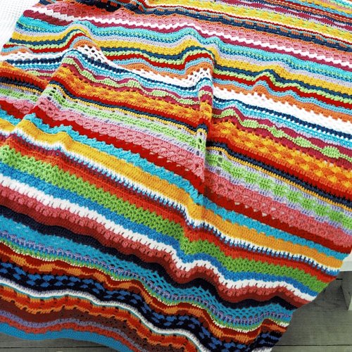 Modèle plaid ou couverture en laine coloré , explications rangs par rangs , pdf crochet vintage !
