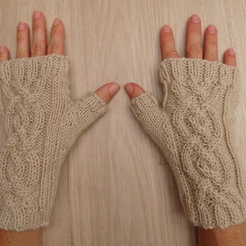 Mitaines beiges en laine