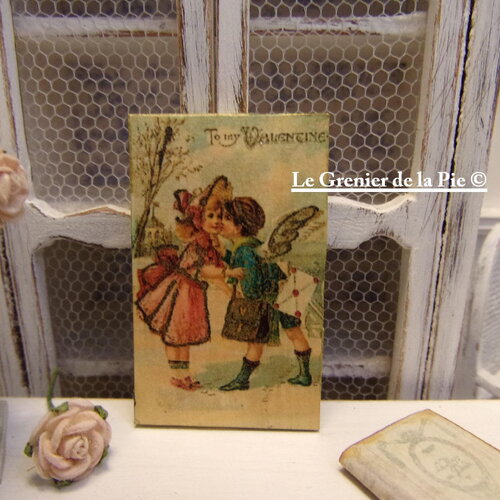 Plaque miniature, saint valentin, enfants, couple, amoureux, mini tableau,maison de poupées, échelle 1:12, carte postale, dollhouse sign