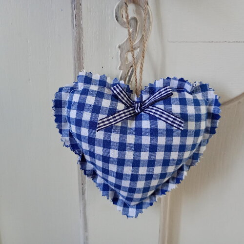 Coeur à suspendre en tissu à carreaux vichy bleu foncé coussin de porte 11cm décoration maison campagne