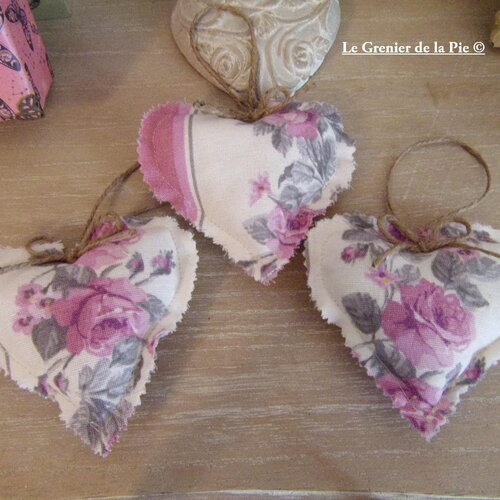 3 coeurs en tissu à suspendre motif fleurs roses décoration de clé porte maison romantique shabby chic lot #2 french heart hangers