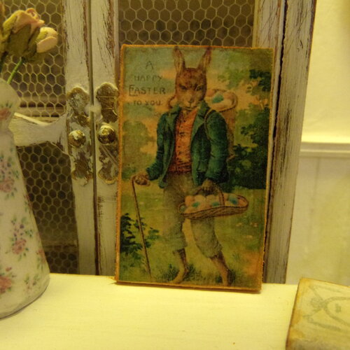 Plaque miniature en bois décoration lapin lièvre de pâques habillé tableau pour maison de poupées 1:12 vintage shabby dollhouse easter sign