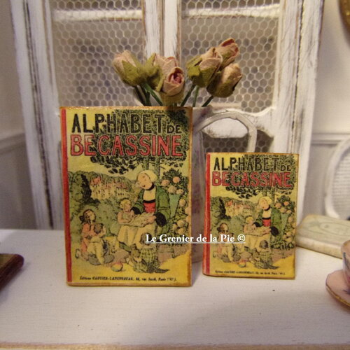 1 livre miniature alphabet de bécassine mini bibiliothèque pour maison de poupées échelle 1:12 ou 1/6 déco enfant rétro