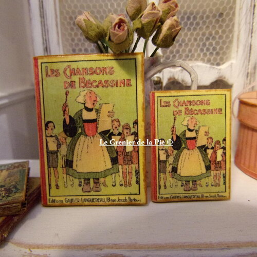 1 livre miniature les chansons de bécassine  mini bibiliothèque pour maison de poupées échelle 1:12 ou 1/6 déco enfant rétro