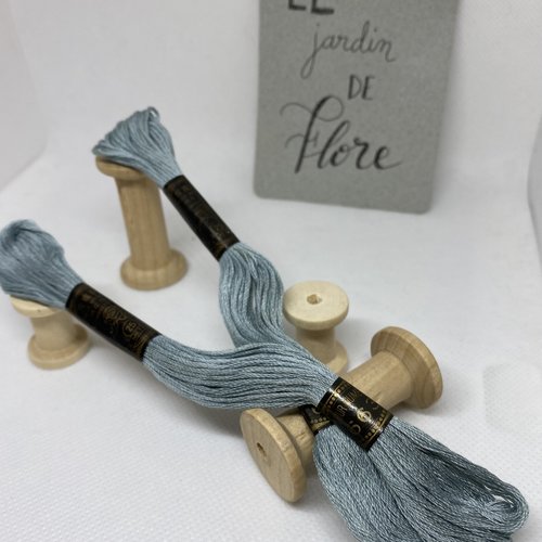 Gris huître - 663 / équivalence coloris dmc 927