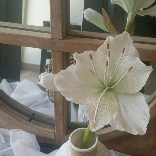 Fleur en papier crépon