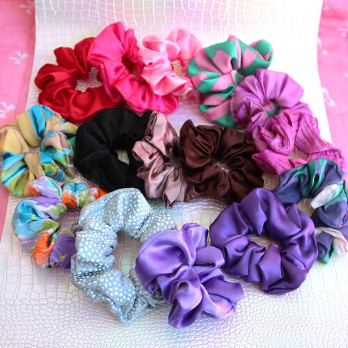 Chouchou en satin anti-nœuds pour cheveux fragiles et bouclés accessoire de coiffure
