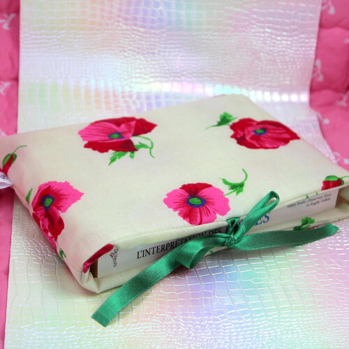 Grande pochette à livres et romans brochés - tissu de seconde main