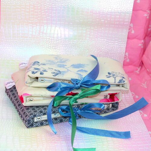 Pochette à livre manga et roman de poche - tissu upcyclé