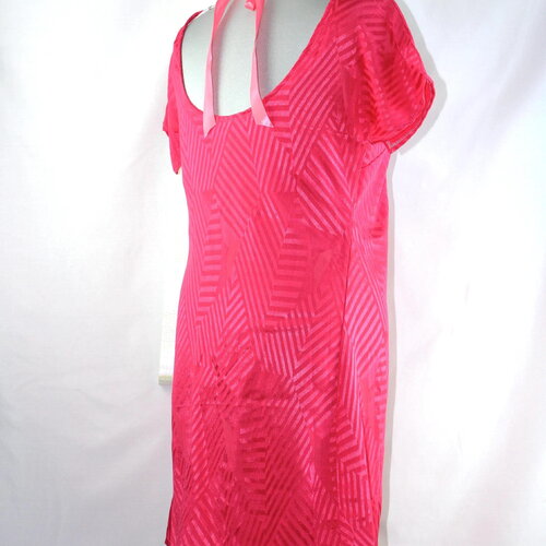 Robe courte dos nu "fuchsia vintage 90s"