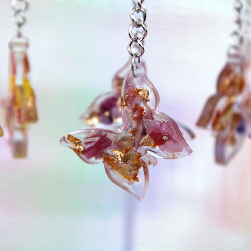 Porte-clefs papillon en résine et fleurs séchées, bijou de sac fait main avec feuilles d'or