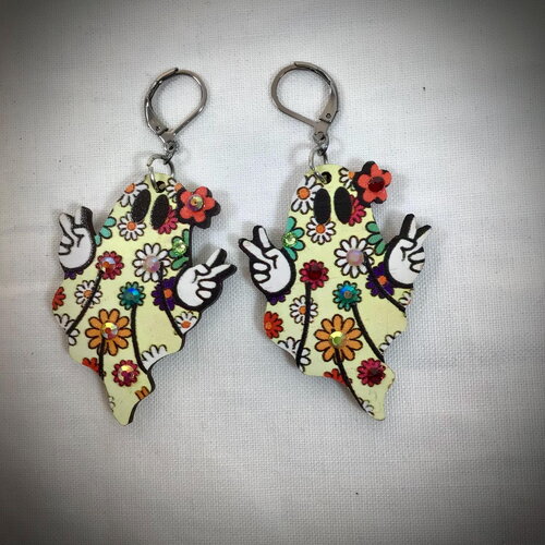 Boucles d’oreilles hippy pour halloween en bois peint et petits strass swarovski, dormeuses en acier chirurgical hypoallergénique