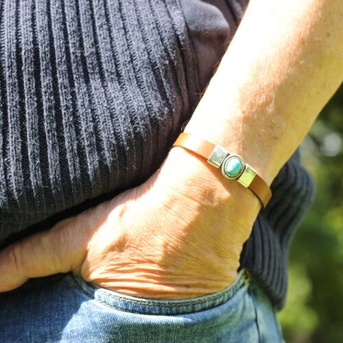 Bracelet homme cuir européen camel foncé, embouts zamac.