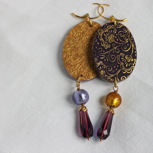 Boucles d'oreilles 4 faces différentes, argile polymère et perles en verre de murano.