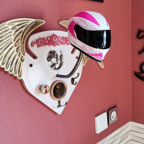 Porte-casque mural féminin 'ailes d'ange' déco moto personnalisable support casque avec miroir détachable idée cadeau unique