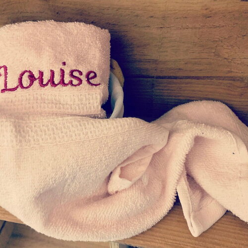 Serviette personnalisée prénom brodé