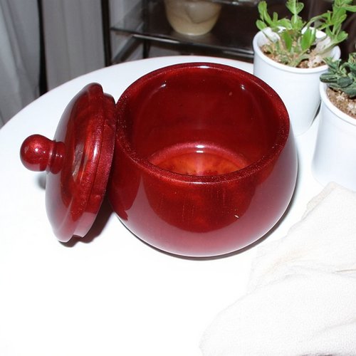 Boîte - resine - boîte ronde et son couvercle