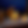 Veilleuse - resine - croissant de lune fleurie orange et crème porte bougie