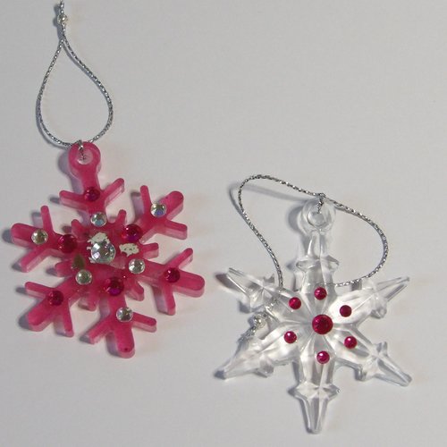 Noel - lot de 2 flocons moyens translucide et rose transparent