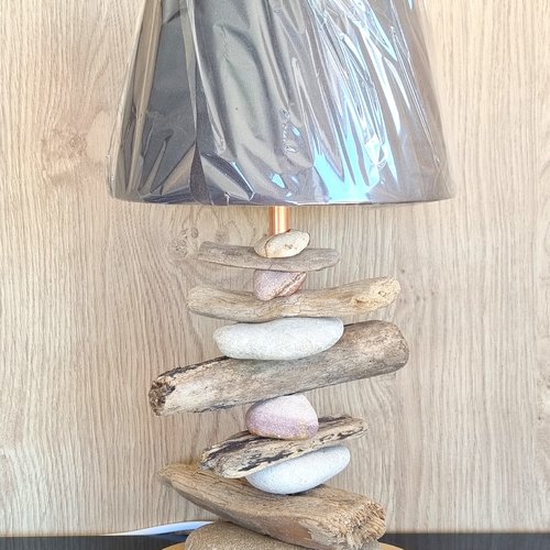 Lampes galets & bois flottés