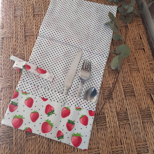 Pochette à couverts fraises