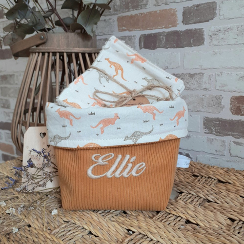 Panier personnalisé ocre et lingettes assorties