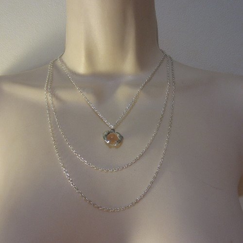 Collier multirangs argenté avec perle transparente