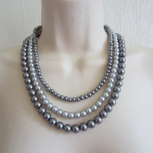 Collier multi rangs gris en perles de verre
