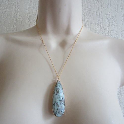 Collier avec jaspe dalmatien bleu
