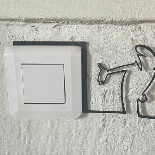 Déco murale la ligne montre le bouton - déco original wall decor