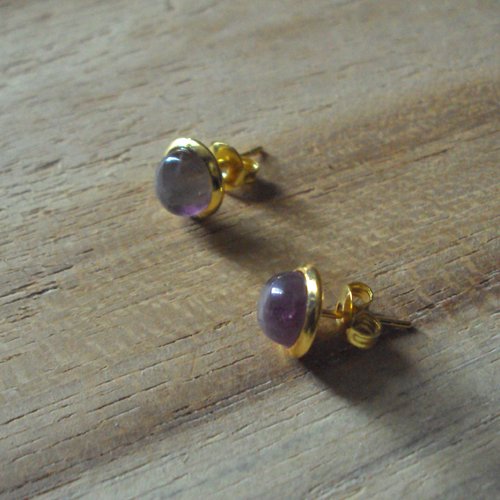 Boucles d'oreilles avec cabochon en pierre naturelle améthyste, fermoir laiton or