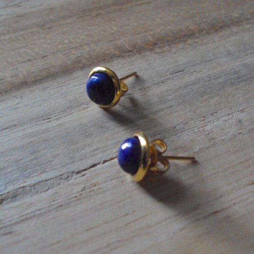 Boucles d'oreilles avec cabochon en pierre naturelle lapis lazuli, fermoir laiton or