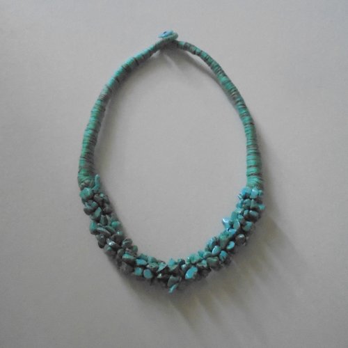 Collier handmade multi-rangs en pierre fine naturelle turquoise, et en corde