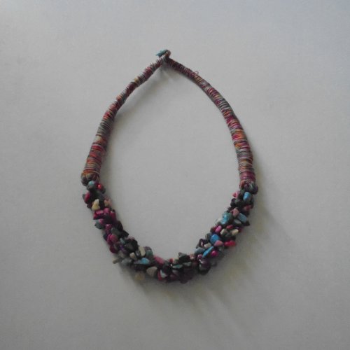 Collier handmade multi-rangs en pierre fine naturelle agate, et en corde