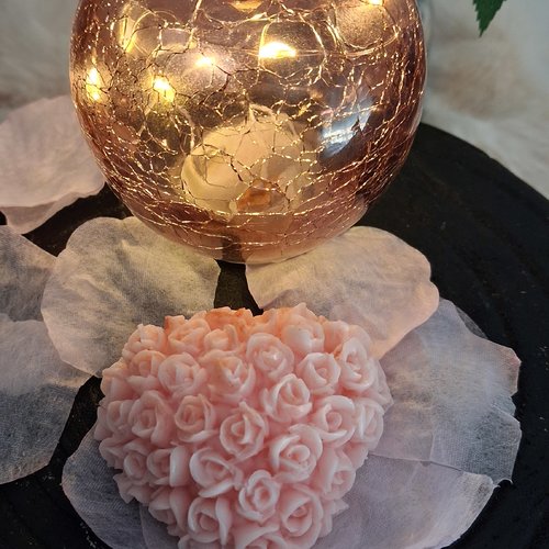 Fondant parfumé fleur de coton coeur avec en relief des fleurs 25g