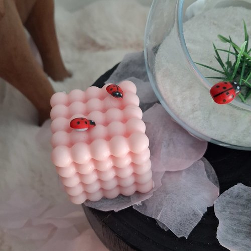 Fondant senteur fleur de coton forme carre chic cire végétale de soja poids 46 g