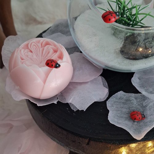 Fondant parfumé forme fleur magnolia (43 g ) senteur fleur de coton