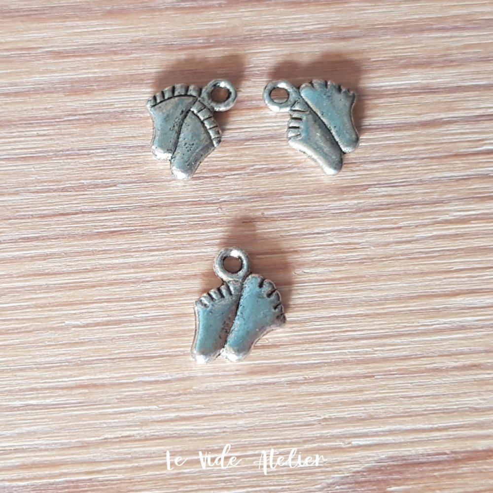 Breloque Pieds Bebe Argente Vieilli 11 X 9 Mm Lot De 3 Un Grand Marche
