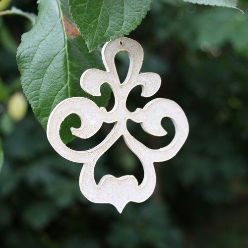 Suspension en bois sapin de noël blanche