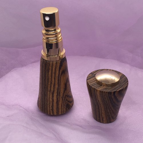 Atomiseur parfum de luxe en bois et plaqué or rechargeable