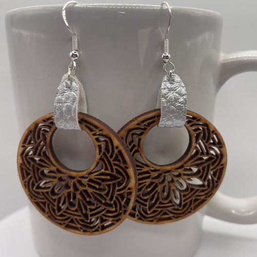 Boucles d’oreilles pendantes en bois