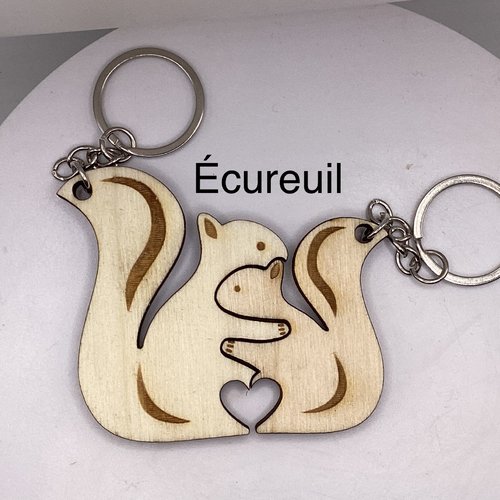 Porte clés en bois écureuil
