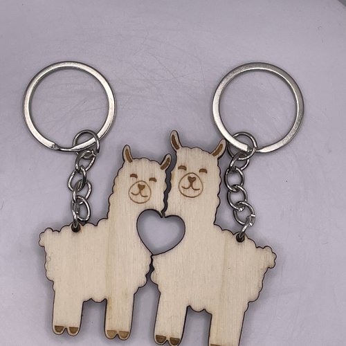 Porte clés en bois alpaga