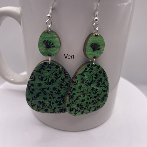 Boucles d’oreilles pendantes en bois vertes  boho
