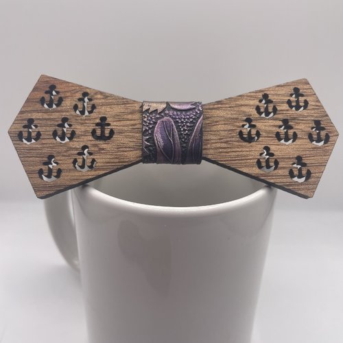 Noeud de papillon en bois